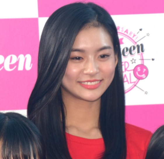 『ミスセブンティーン 2018』のグランプリを受賞した永瀬莉子